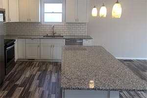 Sollid Shaker White Cabinets & Pauline Gray Granite