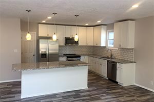 Sollid Shaker White Cabinets & Pauline Gray Granite